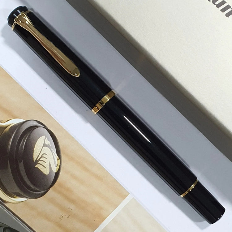 Classic M200 Black-Gold Pelikan